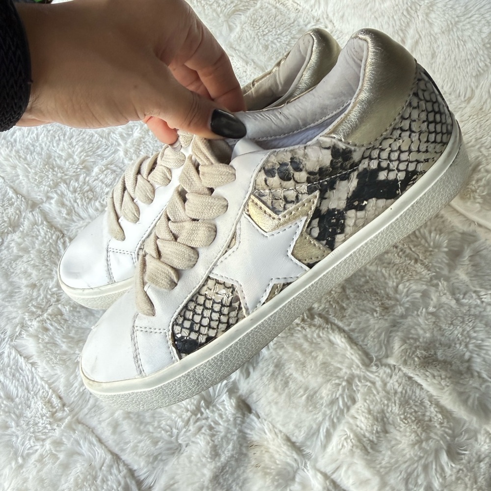 Steve Madden White and Snake Print Sneakers GOLDEN GOOSE
